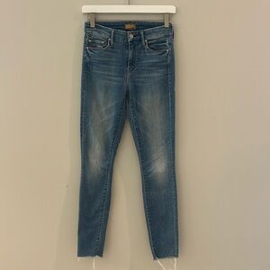 Mother Looker Ankle Fray Jeans •Size 25